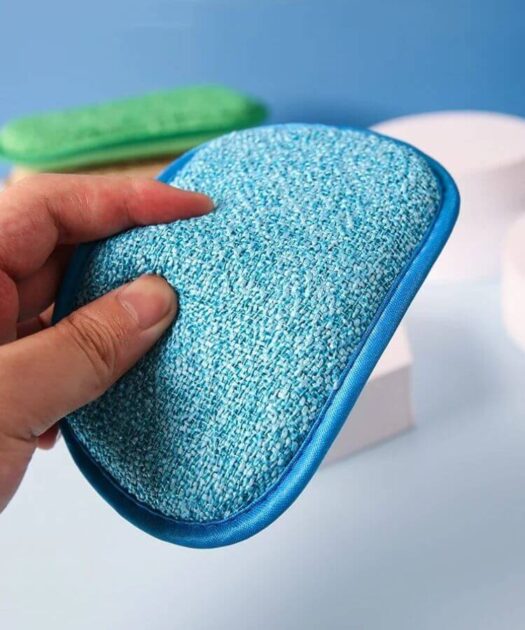Reusable dish sponge with superior absorption, ideal for washing dishes, wiping kitchen counters, and cleaning kitchen appliances.